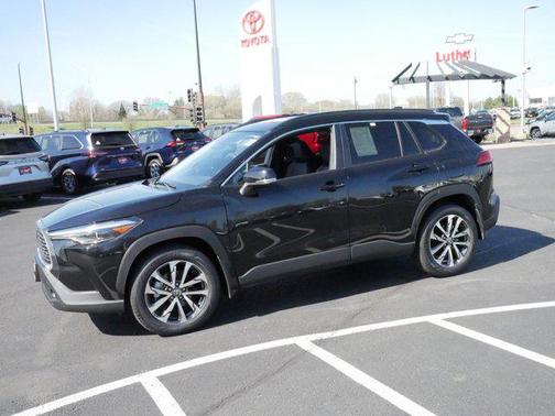 2024 Toyota Corolla Cross XLE