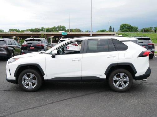 2022 Toyota RAV4 Hybrid LE