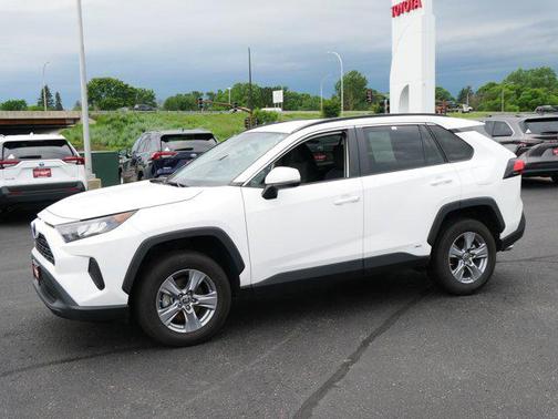 2022 Toyota RAV4 Hybrid LE