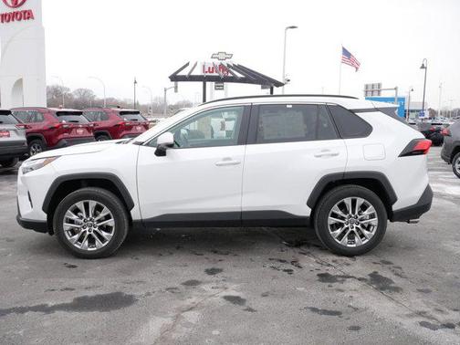 2025 Toyota RAV4 XLE Premium