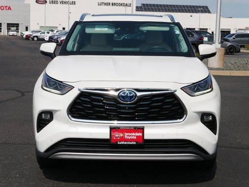 2021 Toyota Highlander Hybrid Platinum