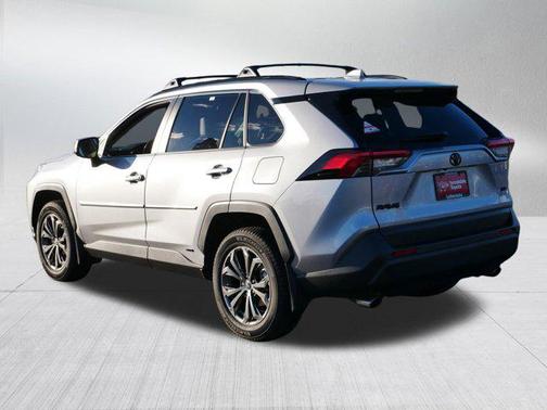 2025 Toyota RAV4 Hybrid XLE Premium