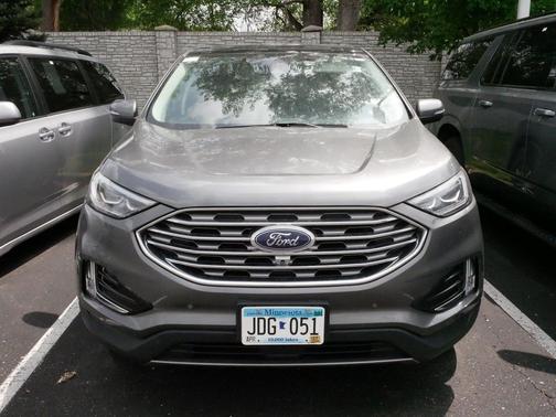Carbonized Gray Metallic 2022 Ford Edge Titanium