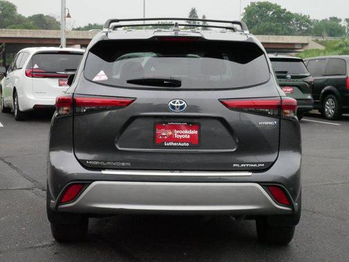 2020 Toyota Highlander Hybrid Platinum