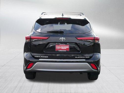 2023 Toyota Highlander Platinum