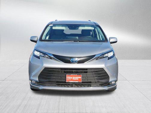 2022 Toyota Sienna XLE