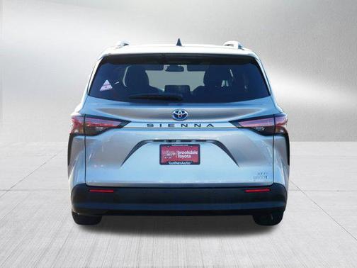 2022 Toyota Sienna XLE