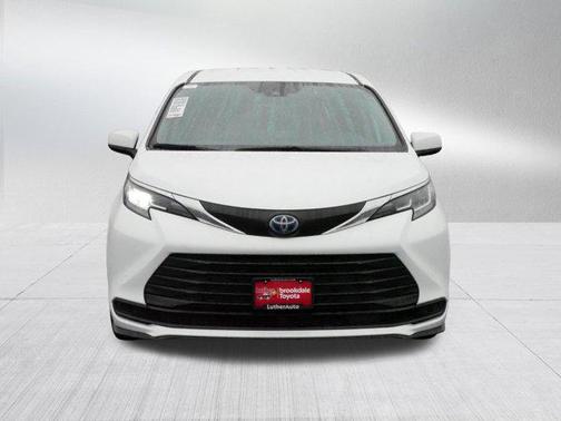 2021 Toyota Sienna LE