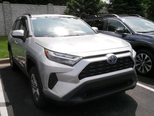 SILVER SKY METALL 2023 Toyota RAV4 Hybrid XLE