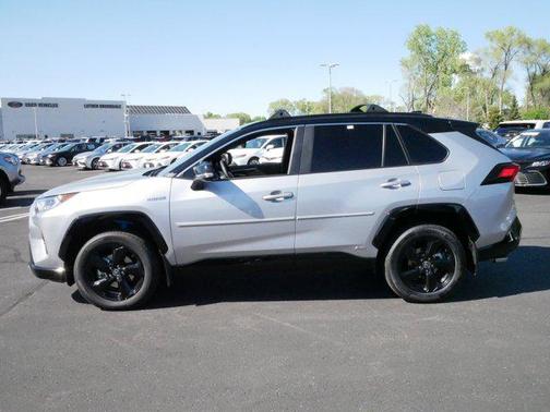 2021 Toyota RAV4 Hybrid SE