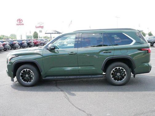2023 Toyota Sequoia SR5