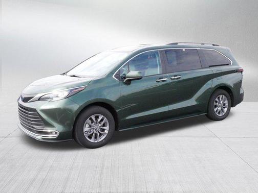 2024 Toyota Sienna XLE Autono-MaaS