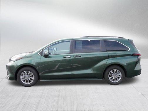 2024 Toyota Sienna XLE Autono-MaaS