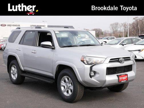 Classic Silver Metallic 2024 Toyota 4Runner SR5