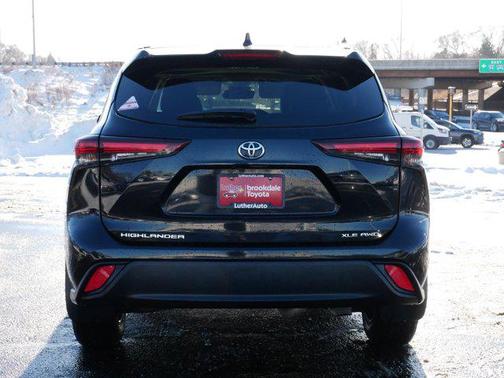 2024 Toyota Highlander XLE