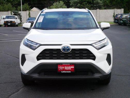 2024 Toyota RAV4 Hybrid SE