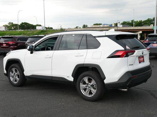 2024 Toyota RAV4 Hybrid SE