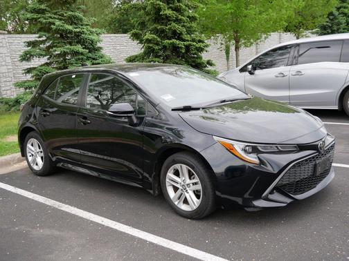 Midnight Black Metallic 2022 Toyota Corolla SE