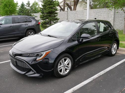 Midnight Black Metallic 2022 Toyota Corolla SE