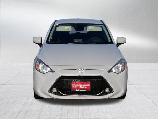 2020 Toyota Yaris Sedan LE