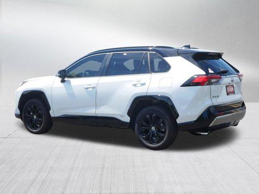 2024 Toyota RAV4 Hybrid SE