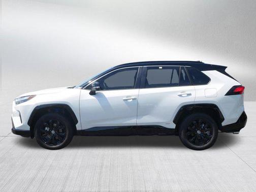 2024 Toyota RAV4 Hybrid SE