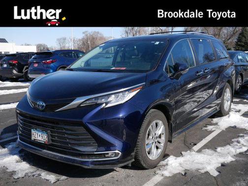 2022 Toyota Sienna Limited