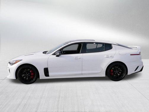 2022 Kia Stinger GT2