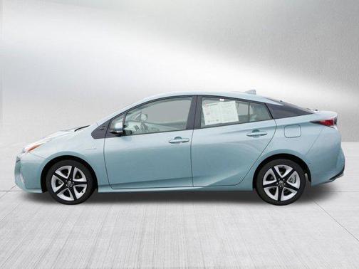 2018 Toyota Prius Three Touring