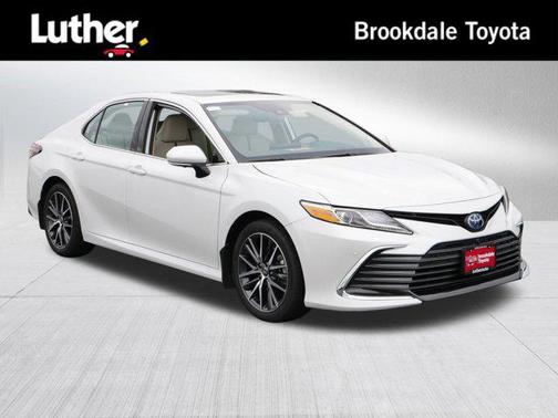2023 Toyota Camry Hybrid XLE