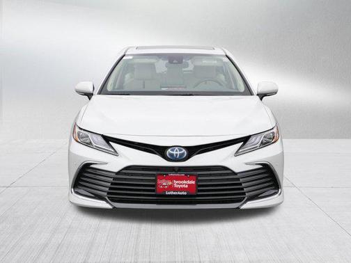 2023 Toyota Camry Hybrid XLE