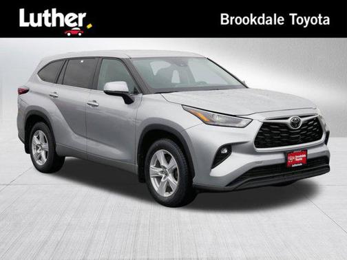 Celestial Silver Metallic 2024 Toyota Highlander LE