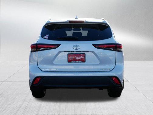 2026 Toyota Highlander XLE