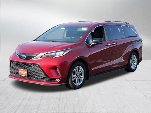 Ruby Flare Pearl 2023 Toyota Sienna XSE 7 Passenger