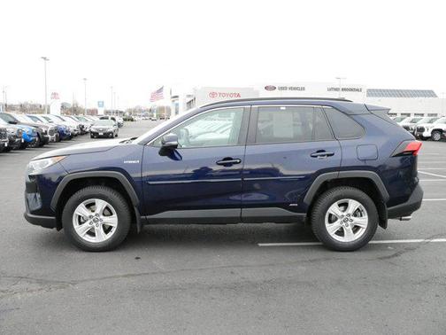 2021 Toyota RAV4 Hybrid XLE