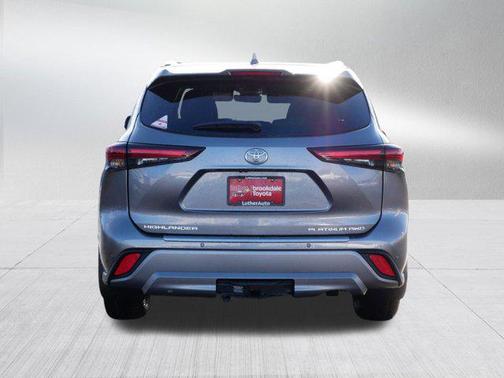 2026 Toyota Highlander Platinum