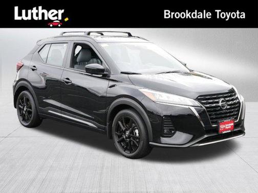 2021 Nissan Kicks SR
