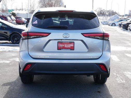 2022 Toyota Highlander LE