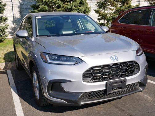 Lunar Silver Metallic 2024 Honda HR-V LX