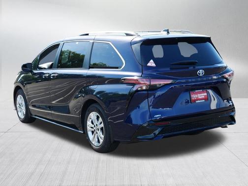 Blueprint 2022 Toyota Sienna XSE 7 Passenger
