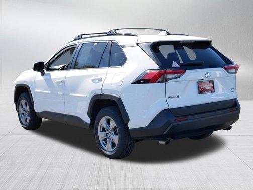 Ice Cap 2023 Toyota RAV4 XLE