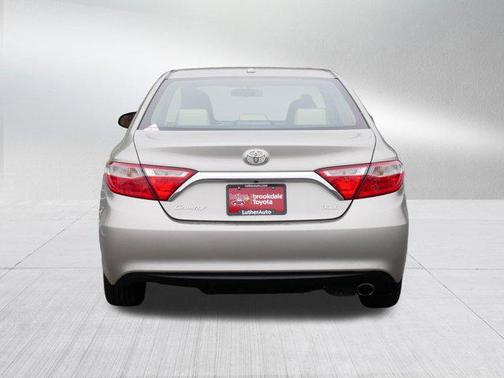Creme Brulee Mica 2015 Toyota Camry XLE