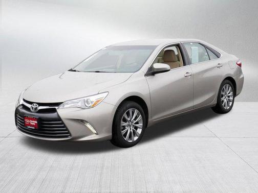 Creme Brulee Mica 2015 Toyota Camry XLE
