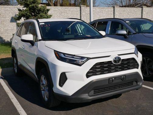 Ice Cap 2025 Toyota RAV4 XLE