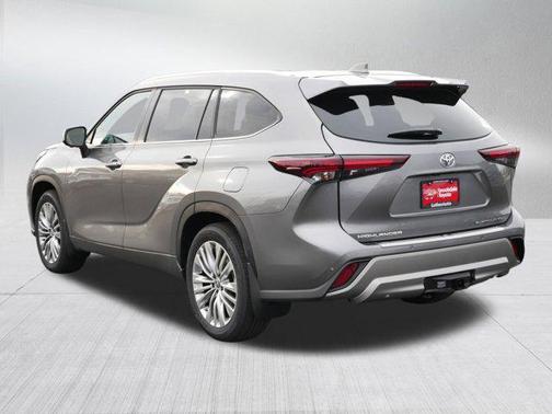2026 Toyota Highlander Platinum