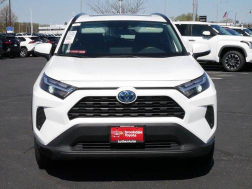 2022 Toyota RAV4 Hybrid XLE