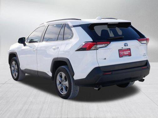 2024 Toyota RAV4 Hybrid SE