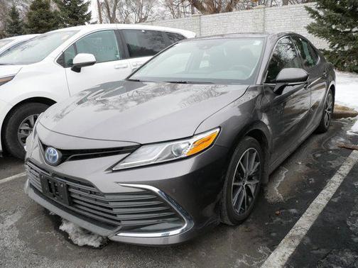 2024 Toyota Camry Hybrid XLE