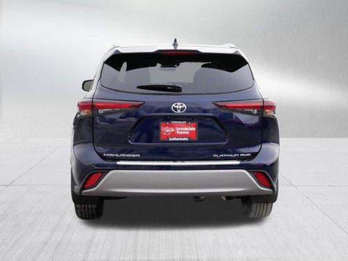 2026 Toyota Highlander Platinum