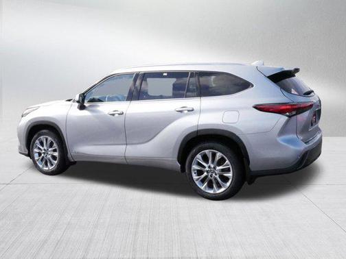 2022 Toyota Highlander Hybrid Limited